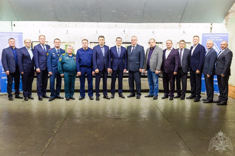 Начальник Управления Росгвардии по Удмуртской Республике вошел в тройку лидеров по стрельбе из боевого ручного стрелкового оружия