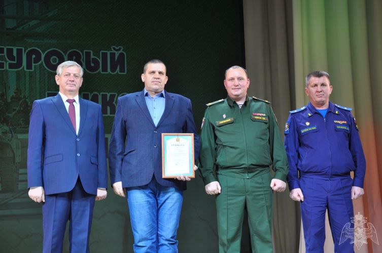 Военнослужащие Воткинского батальона приняли участие в мероприятиях, посвященных Дню памяти о россиянах, исполнявших служебный долг за пределами Отечества