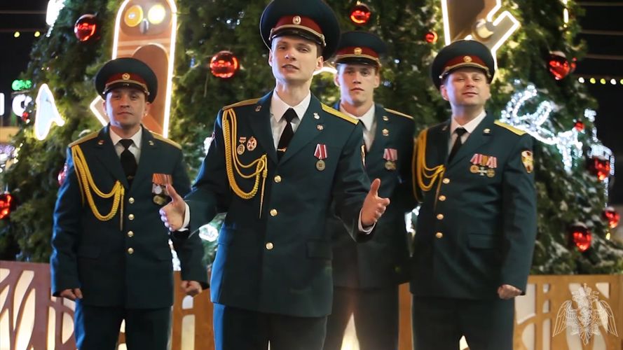 В преддверии Нового 2021 года военнослужащие Приволжского округа войск национальной гвардии России приготовили яркое поздравление.