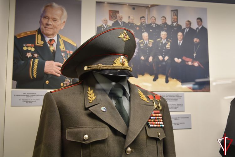 В Удмуртии росгвардейцы посетили музейно-выставочный комплекс имени Михаила Тимофеевича Калашникова
