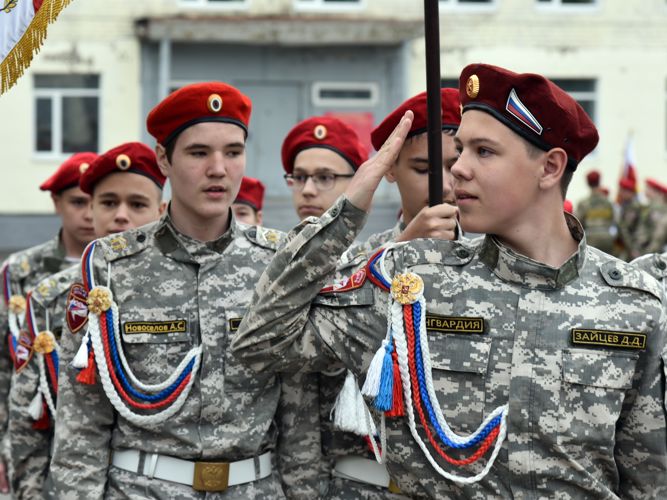 В Управлении Росгвардии Удмуртии прошла торжественная линейка для кадет Гвардейской смены