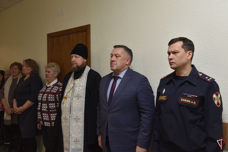В Удмуртии состоялось торжественное открытие стелы в память о погибших сотрудниках Росгвардии