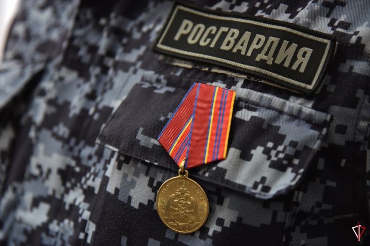 В Удмуртии в преддверии Дня подразделений лицензионно-разрешительной работы и государственного контроля Росгвардии наградили лучших сотрудников