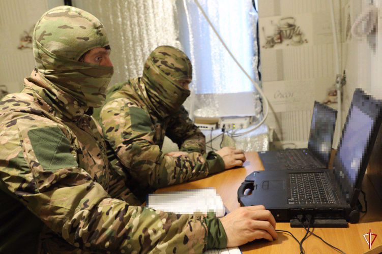 Росгвардейцы пресекли работу свыше 40 операторов БПЛА противника в зоне СВО (видео)