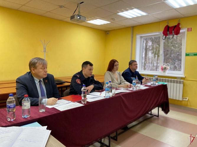 В Удмуртии начальник территориального управления Росгвардии принял участие в защите дипломных работ курсантами Колледжа государственной и муниципальной службы