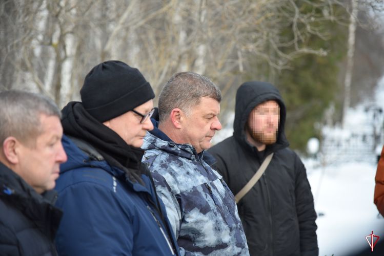 В Удмуртии сотрудники ОМОН Росгвардии почтили память коллег, погибших при выполнении служебного долга