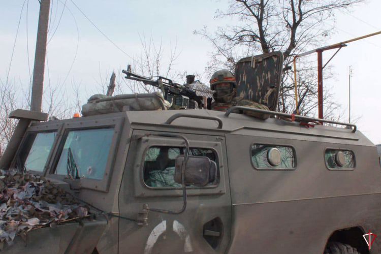 Инженеры Росгвардии обнаружили более 600 боеприпасов на заброшенном заводе в ЛНР
