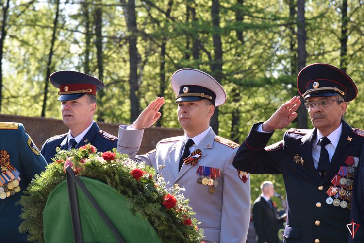 В Удмуртии росгвардейцы приняли участие в торжественных мероприятиях, посвященных празднованию 78-ой годовщины Великой Победы