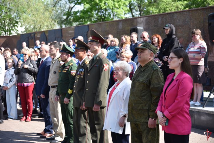 Военнослужащий Росгвардии принял участие в торжественном мероприятии для курсантов колледжа в Удмуртии