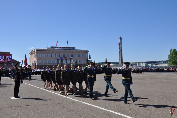 Военнослужащие Росгвардии приняли участие в торжественных мероприятиях, посвященных празднованию Дня Победы в Воткинске