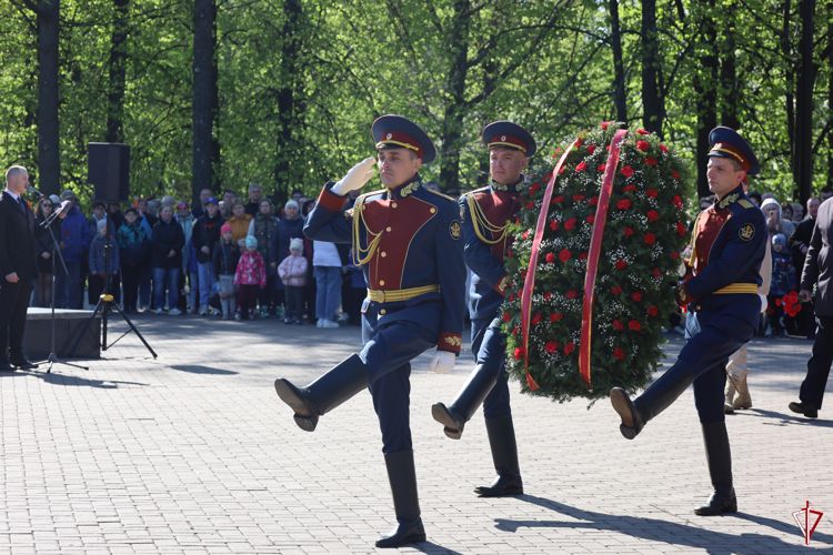 В Удмуртии росгвардейцы приняли участие в торжественных мероприятиях, посвященных празднованию 78-ой годовщины Великой Победы