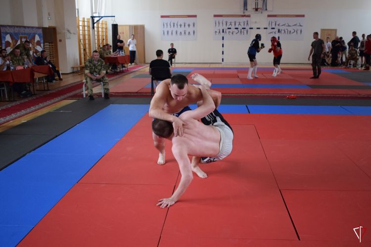 Сотрудник вневедомственной охраны из Удмуртии занял призовое место на чемпионате Приволжского округа Росгвардии по комплексному единоборству
