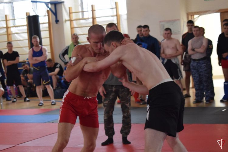 Сотрудник вневедомственной охраны из Удмуртии занял призовое место на чемпионате Приволжского округа Росгвардии по комплексному единоборству