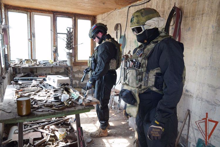 Росгвардейцы обнаружили в ДНР цех нацбатальона «Азов» по производству взрывных устройств  
