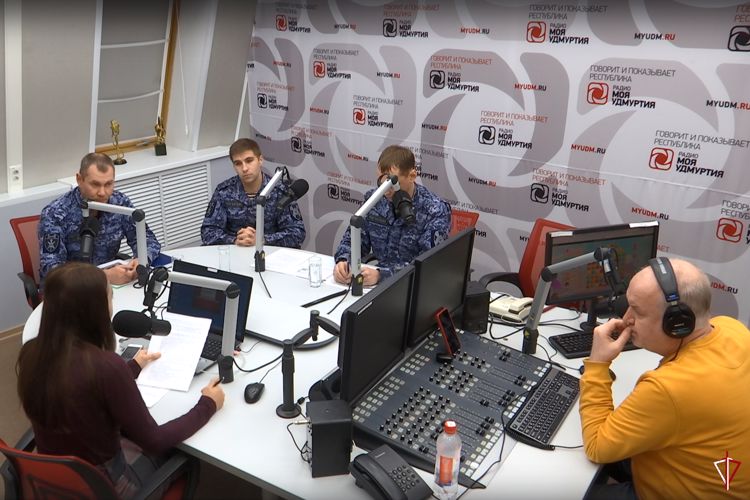 Росгвардейцы в эфире радио «Моя Удмуртия» рассказали о высших учебных заведениях войск национальной гвардии