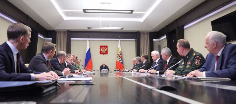    Генерал армии Виктор Золотов принял участие в совещании с членами Совета Безопасности, Правительства и руководством силовых ведомств