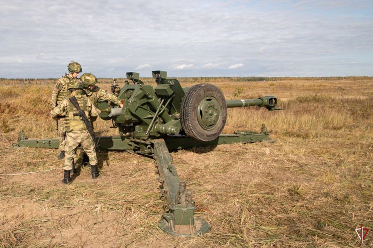В Приволжском округе Росгвардии отмечают День ракетных войск и артиллерии