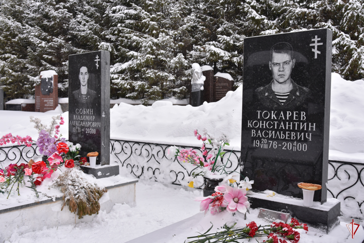 В Удмуртии росгвардейцы почтили память коллег, погибших при выполнении служебного долга