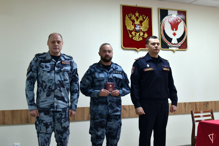 В Удмуртии начальник территориального управления Росгвардии поздравил личный состав ОМОН «Барс» с 31-ой годовщиной со дня образования отряда