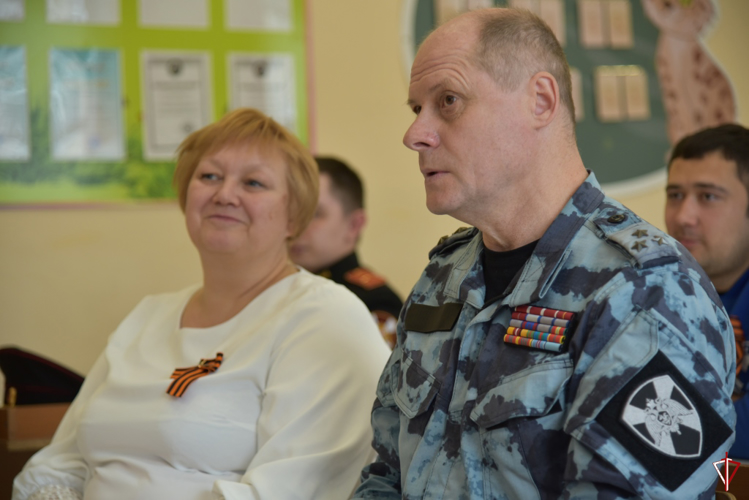 В Удмуртии росгвардейцы приняли участие в акции «Диктант Победы»