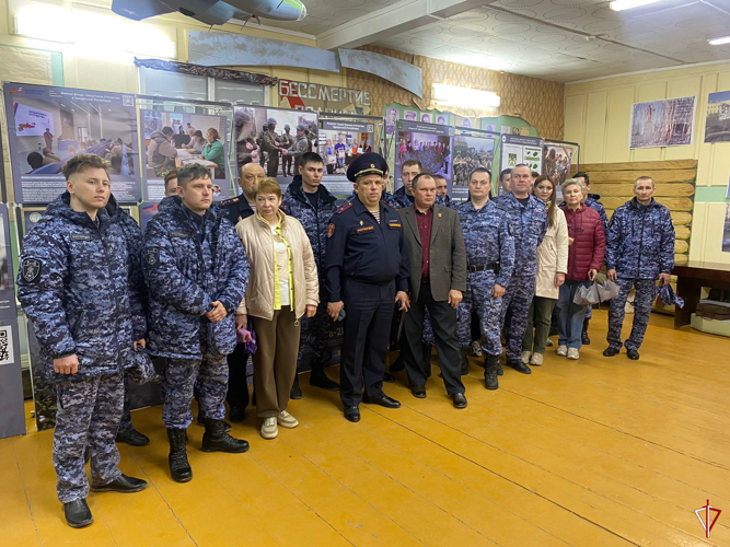 В преддверии Дня Победы росгвардейцы посетили музей боевой славы «Набат памяти» в Удмуртии 