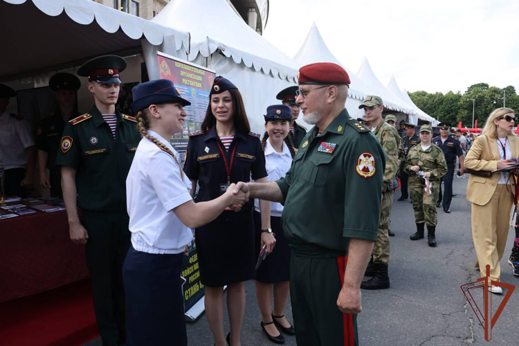 Военно-спортивный фестиваль Росгвардии в «Лужниках» собрал более 20 000 москвичей и гостей столицы