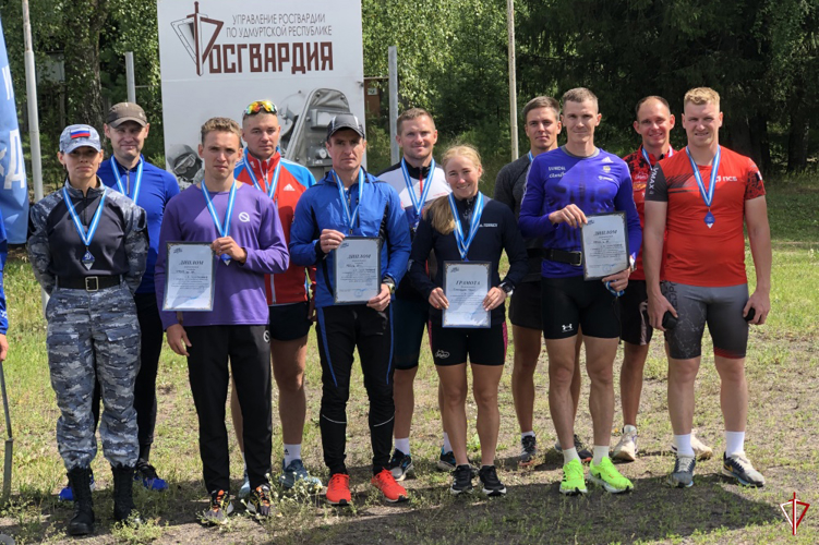 В Удмуртии росгвардейцы успешно выступили на соревнованиях по служебному биатлону