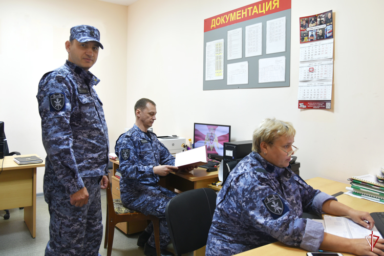 Сотрудники организационно-штатных подразделений отмечают профессиональный праздник