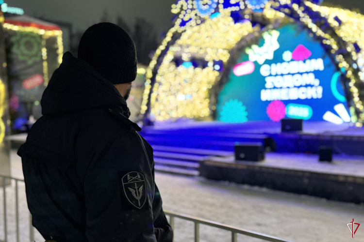 Росгвардейцы приняли участие в обеспечении правопорядка и безопасности в новогоднюю ночь в Удмуртии