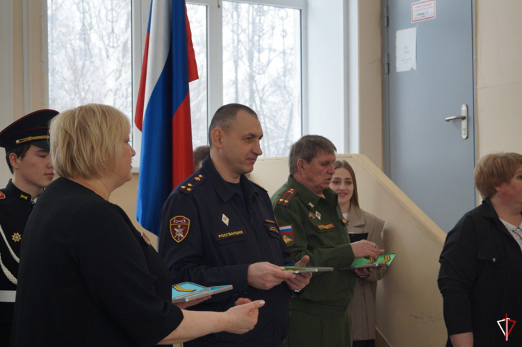 В Удмуртии заместитель начальника Управления Росгвардии принял участие в посвящении кадет в лицеисты