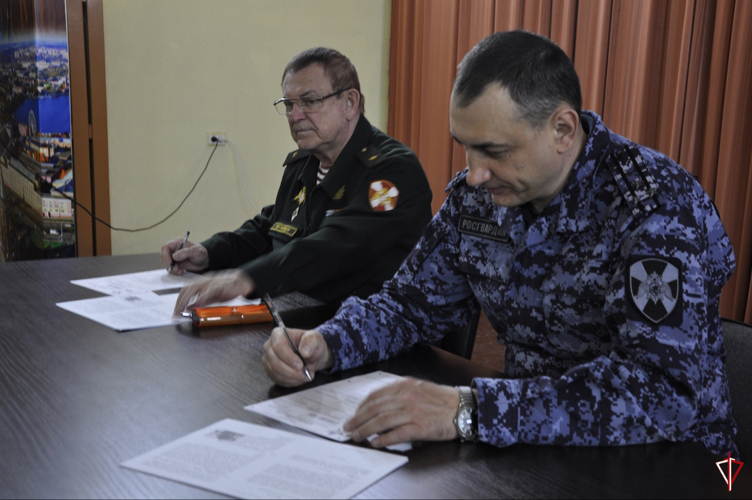 В Удмуртии росгвардейцы написали «Диктант Победы»