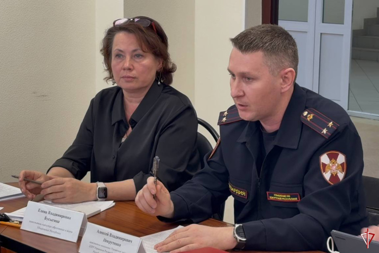 Представитель Росгвардии принял участие в круглом столе, посвященном организации охраны в школах и детских садах Удмуртии