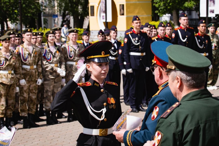 Сотрудники Управления Росгвардии по Удмуртской Республике приняли участие в мероприятии прощания юнгвардейцев со знаменем 