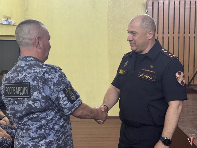 В Удмуртии наградили лучших сотрудников вневедомственной охраны Росгвардии