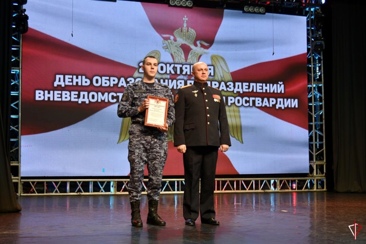 В Удмуртии прошли торжественные мероприятия в честь 73-летия образования вневедомственной охраны Росгвардии