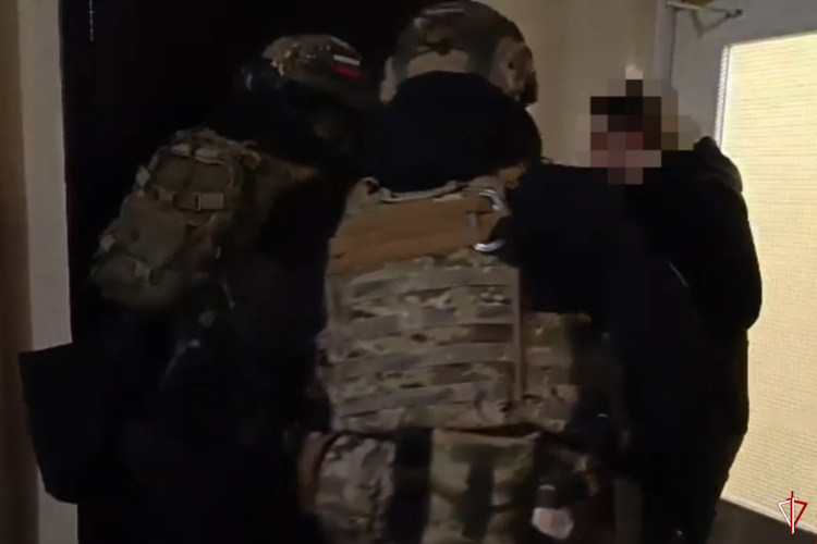 10 жителей Удмуртии задержаны при силовой поддержке спецназа Росгвардии за организацию занятия проституцией