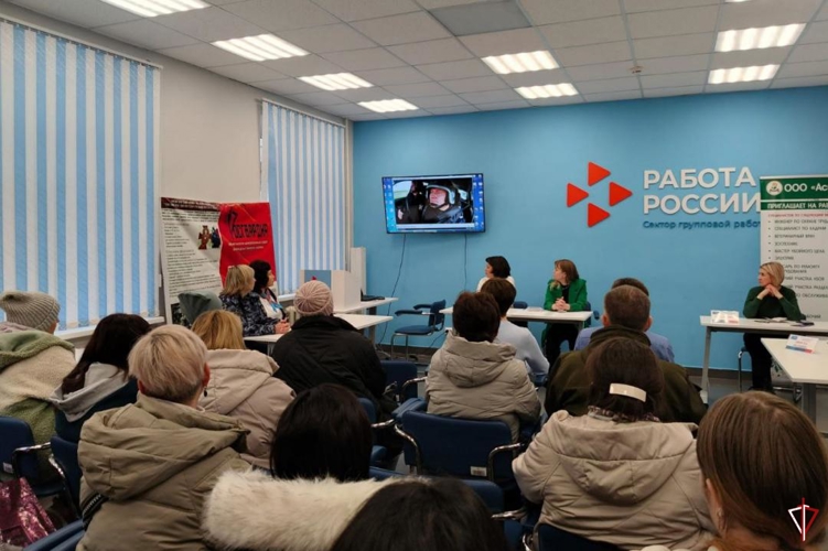 В Удмуртии сотрудники вневедомственной охраны приняли участие в Ярмарке вакансий