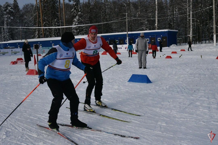 В Удмуртии завершился чемпионат Приволжского округа Росгвардии по лыжным гонкам и служебному двоеборью (видео)