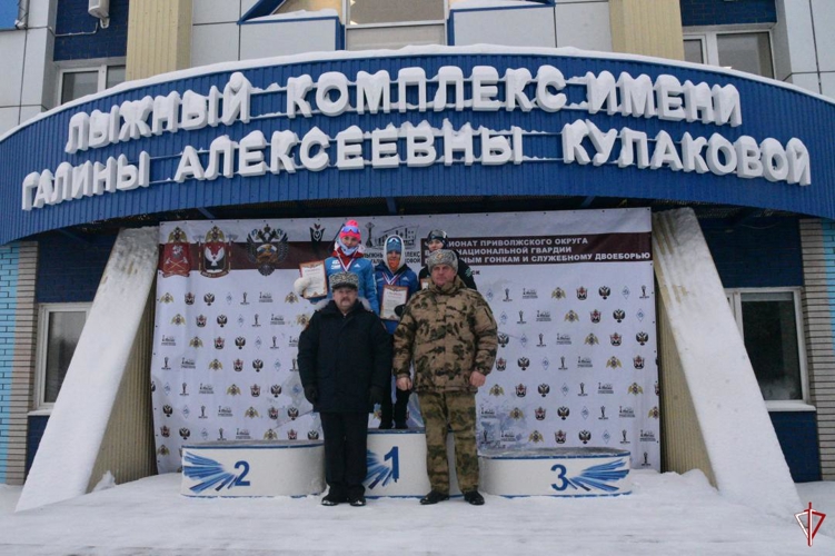 В Удмуртии завершился чемпионат Приволжского округа Росгвардии по лыжным гонкам и служебному двоеборью (видео)