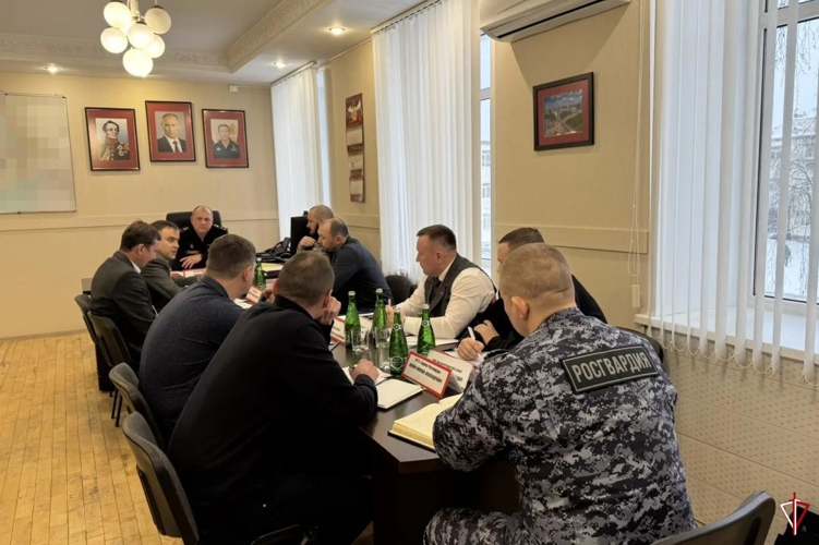 В Удмуртии сотрудники Росгвардии провели совещание с представителями объектов военно-промышленного и топливно-энергетического комплексов