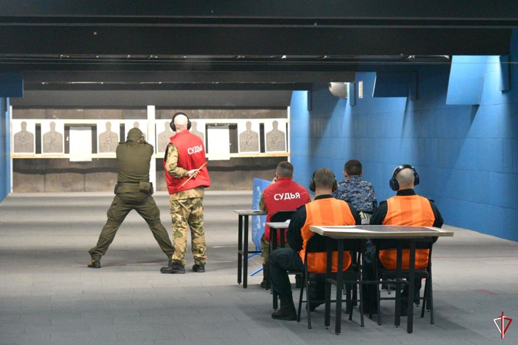 В Удмуртии завершился чемпионат Приволжского округа Росгвардии по лыжным гонкам и служебному двоеборью (видео)