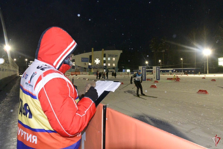 В Удмуртии завершился чемпионат Приволжского округа Росгвардии по лыжным гонкам и служебному двоеборью (видео)