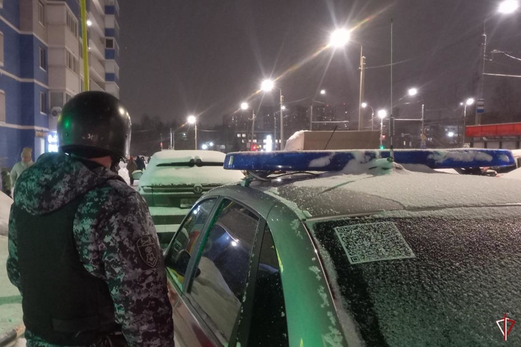 В Удмуртии росгвардейцы задержали подозреваемую в хищении товара из магазина на сумму более 12 000 рублей