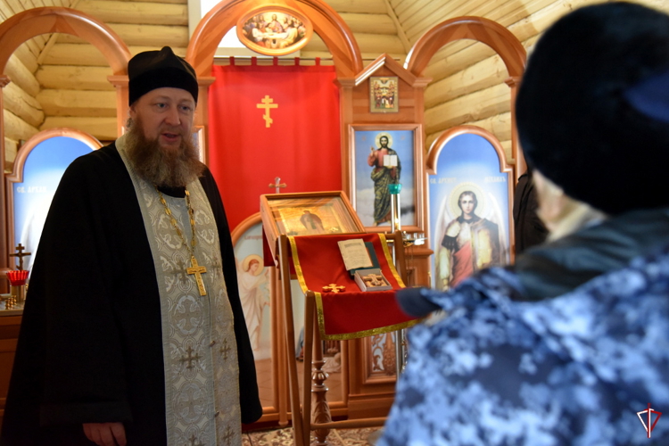 В храме на территории Управления Росгвардии по Удмуртской Республике состоялось праздничное богослужение, посвящённое Богоявлению