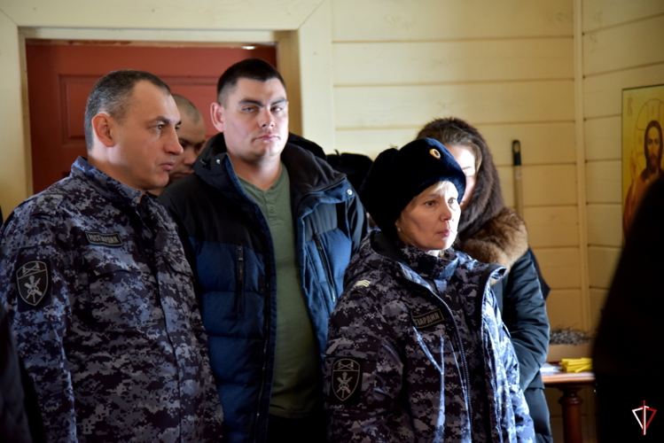 В храме на территории Управления Росгвардии по Удмуртской Республике состоялось праздничное богослужение, посвящённое Богоявлению