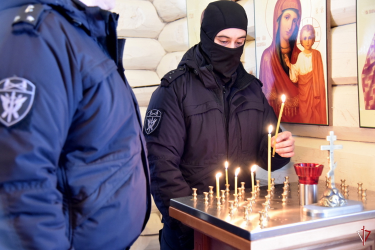 В храме на территории Управления Росгвардии по Удмуртской Республике состоялось праздничное богослужение, посвящённое Богоявлению