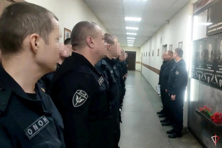 В Удмуртии почтили память сотрудников ОМОН Росгвардии, погибших 26 лет назад при выполнении служебного долга