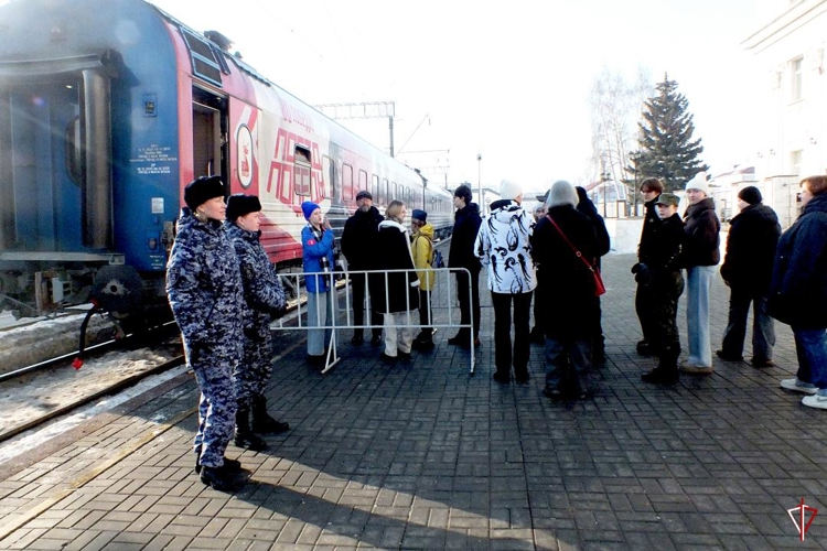 В Удмуртии росгвардейцы обеспечили безопасность выставки «Поезд Победы»