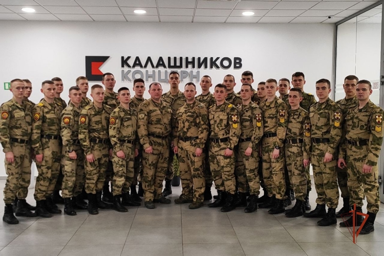 Курсанты Пермского военного института Росгвардии приступили к практике на предприятии концерна «Калашников» в Удмуртии