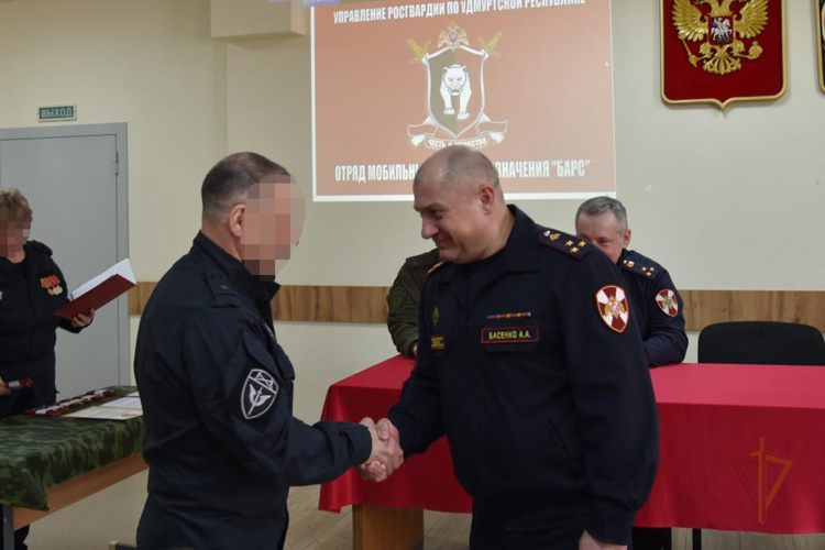 Сотрудники ОМОН «Барс» Управления Росгвардии по Удмуртской Республике отметили 33 годовщину образования отряда